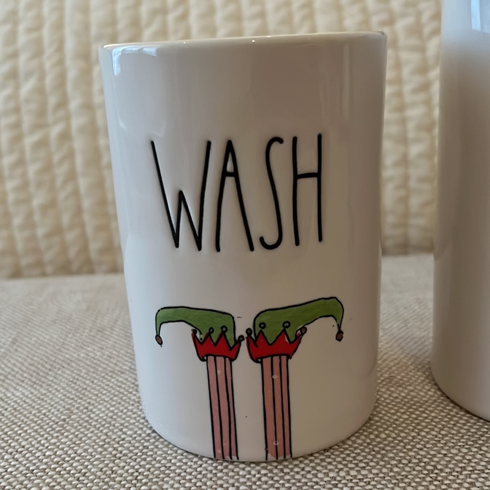 Rae Dunn Artisan Collection ‘Elf’ Bathroom Set Soap Pump Dispenser and Cup Set - Picture 3 of 9